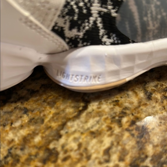 James Harden Vol 4 adidas Athletic Shoes - Picture 4 of 10